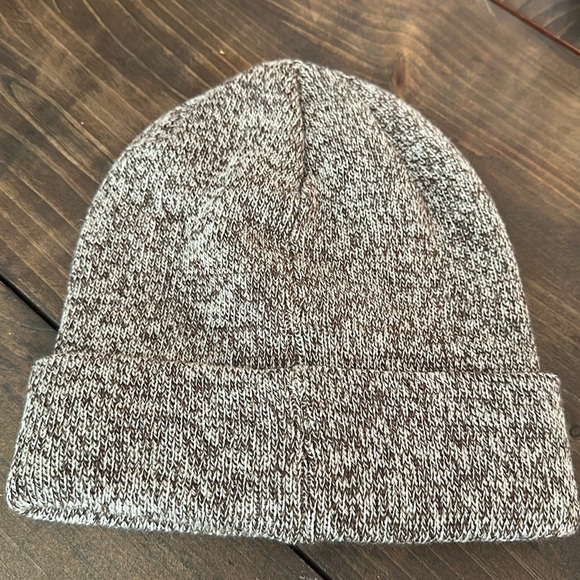 Adidas Beanie brown beige standard fit NWT - Picture 4 of 4